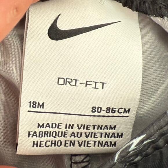 NWT Nike Girl's Toddler Baby Pink/Black, 2 Piece Athletic Set, Size 12 Months - Picture 4 of 5